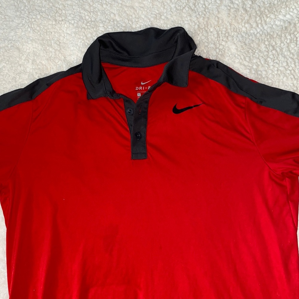 Nike Dri-Fit boys L athletic button-up polo shirt  in very good condition!